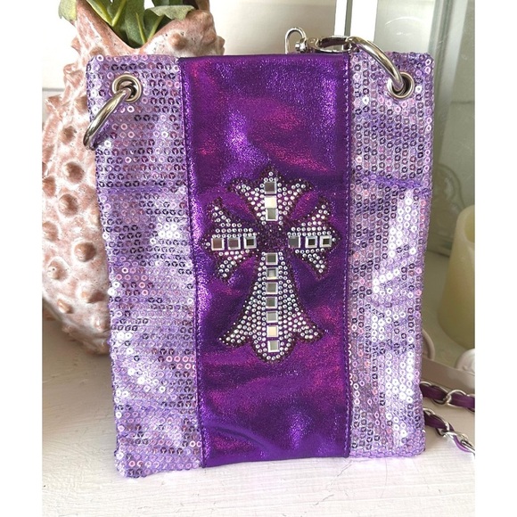 Bright purple with rhinestone cross purse - Picture 1 of 3